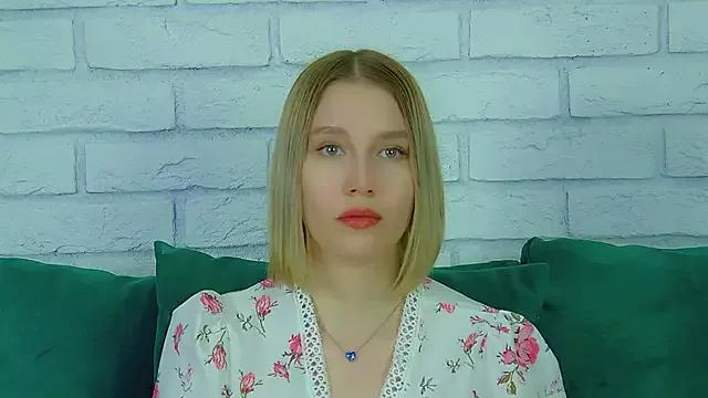 LiliLinn from StripChat