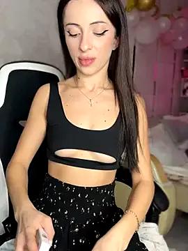 Lilitoppp from StripChat is Freechat