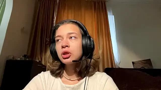 LiliVang from StripChat is Freechat