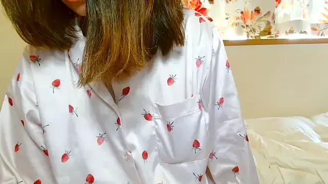 liliyRiSAchan from StripChat