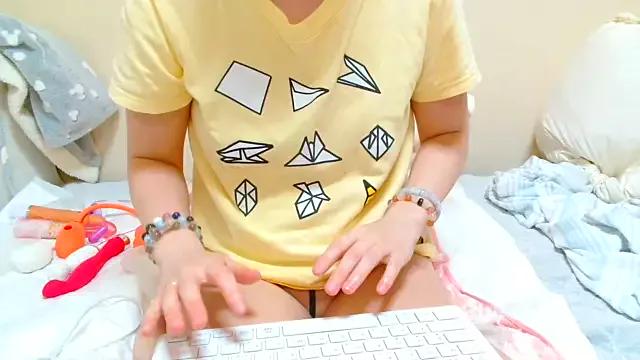 liliyRiSAchan from StripChat