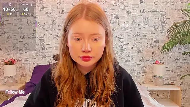 Lillie_Berry from StripChat is Freechat