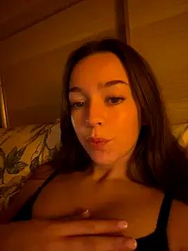 LillieOlive from StripChat is Freechat