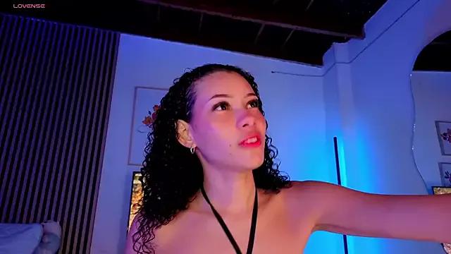 LillyDolls23 from StripChat