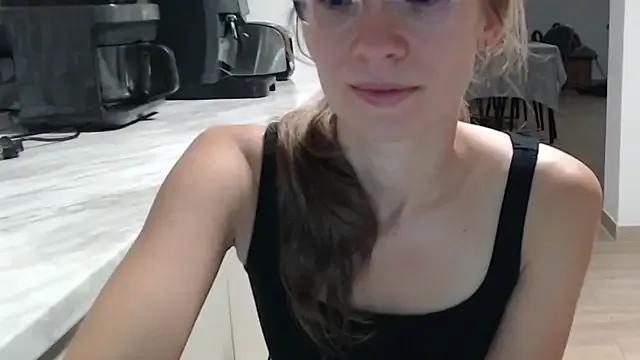 LillyDream2 from StripChat is Freechat