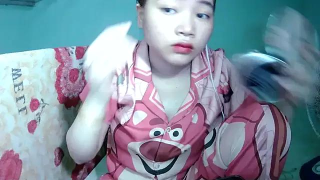 Lily3322 from StripChat