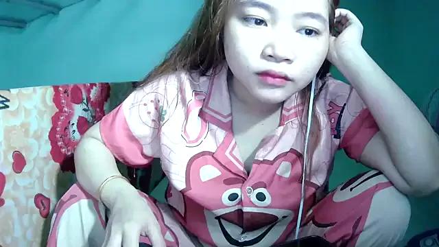 Lily3322 from StripChat