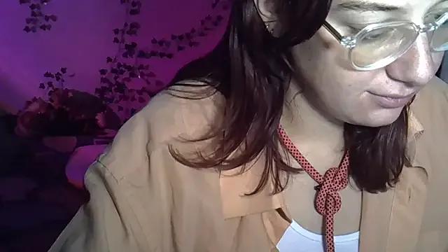 Lily_Ember from StripChat