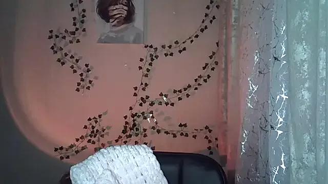 Lily_Ember from StripChat