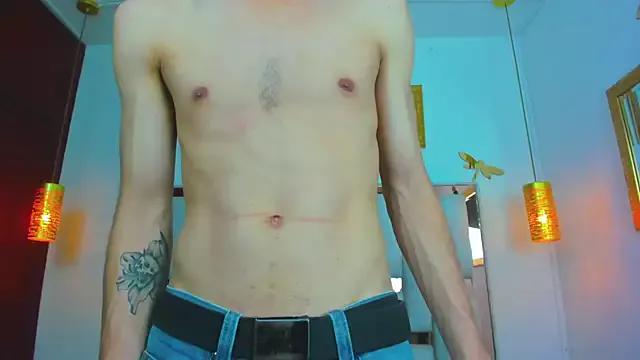 LilyAndJuan from StripChat is Freechat