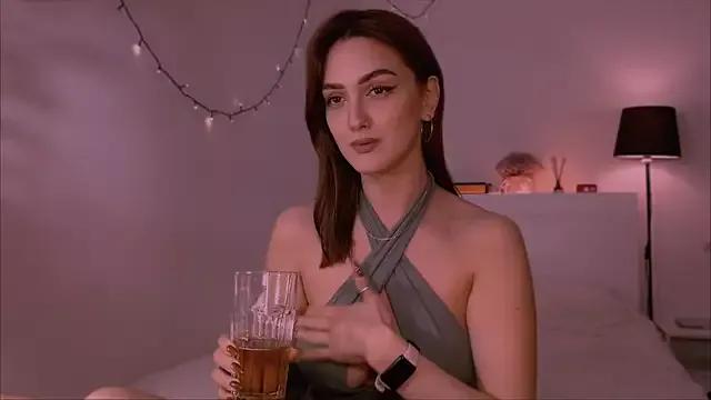 LilyFarey from StripChat is Freechat