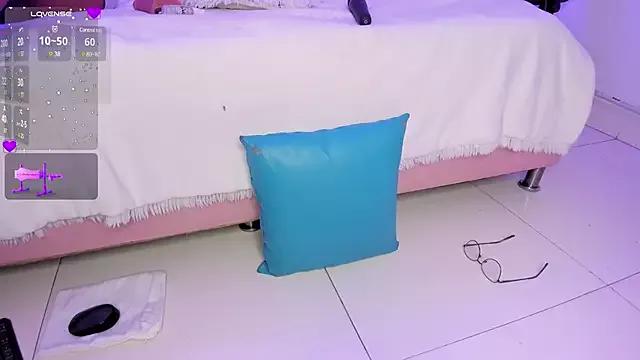 LilyLove_ from StripChat