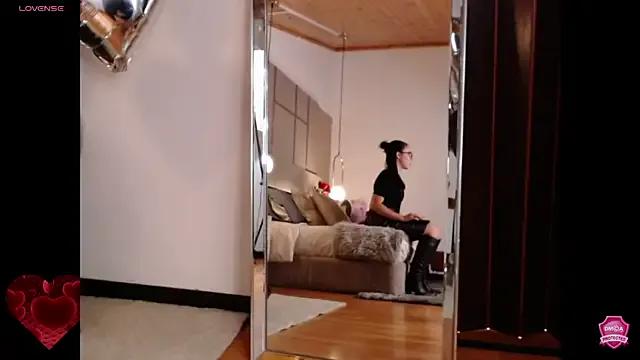 Lina_Montclair from StripChat is Freechat