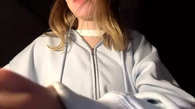 LinaMoonBlessed from StripChat is Freechat