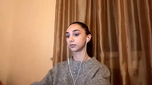 LinaMour from StripChat is Freechat