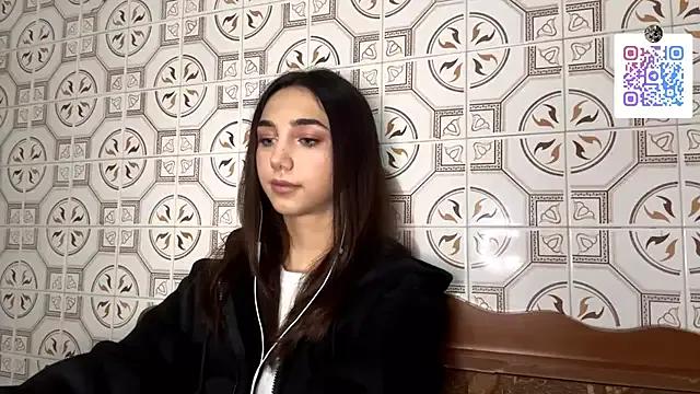 LinaMour from StripChat is Freechat