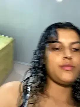 LinaSwitt from StripChat is Freechat