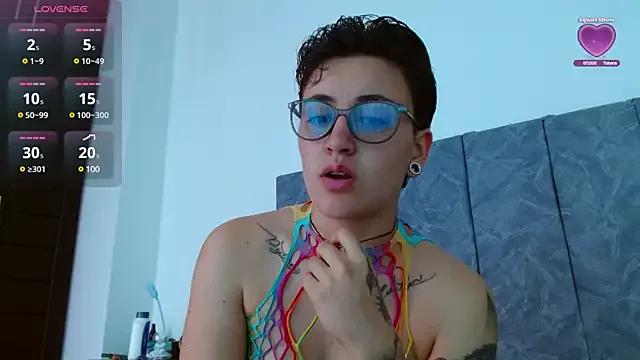linda_33 from StripChat is Freechat
