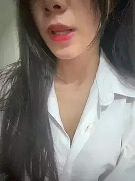 Linndaa_12 from StripChat is Freechat