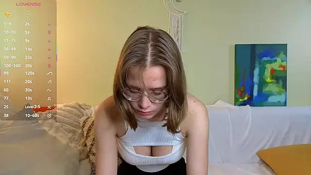 LinnGee from StripChat