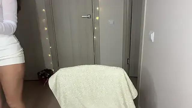 Lisa_Graham from StripChat is Freechat