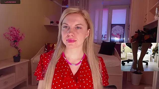LiSinDoll from StripChat