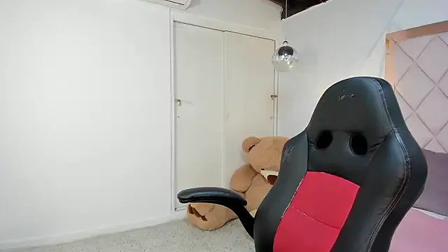 lissaharris on StripChat 