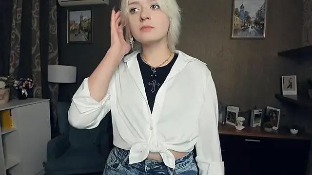 LitaDuhart from StripChat is Freechat