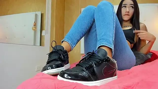 Little_Jenni from StripChat is Freechat