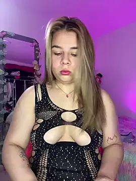 little_tifanny82 from StripChat