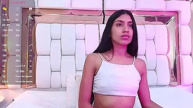 littlee_emilyy_ from StripChat