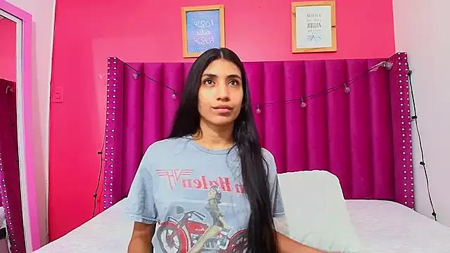 littlee_emilyy_ from StripChat