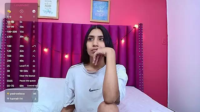 littlee_emilyy_ from StripChat