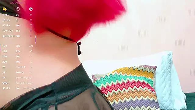 Littlemilfgela from StripChat