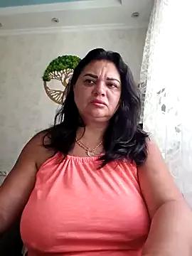littleRikka from StripChat is Freechat