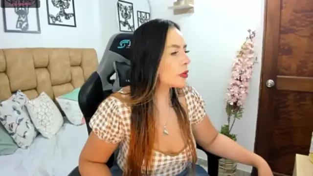 lizzhernandez_01 from StripChat