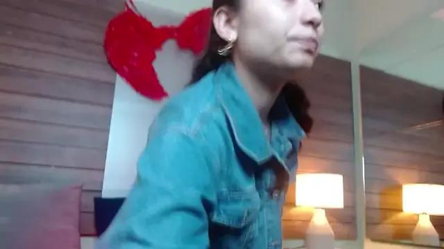 Lizzie_Collin from StripChat is Freechat