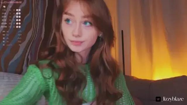 LizzyBlaze from StripChat