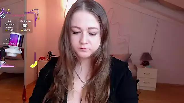 LizzyShine from StripChat