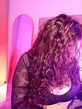 LoanaSantos from StripChat is Freechat