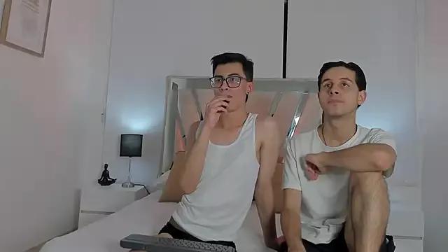 LoganAmadeos from StripChat is Freechat
