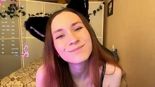 LolaalolaY from StripChat is Freechat