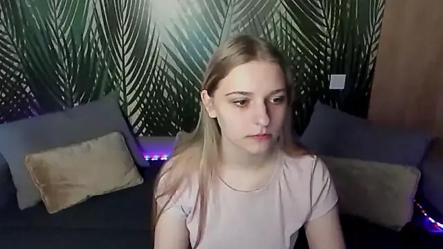 LolaDall from StripChat