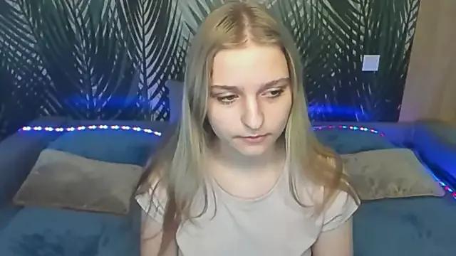 LolaDall from StripChat