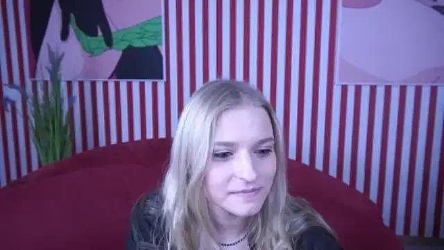 LolaDall from StripChat