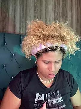 Lolalicious1 from StripChat is Freechat