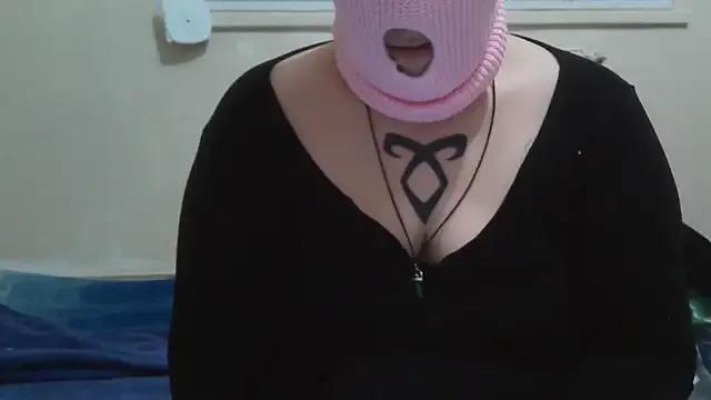 LolaXXDreams from StripChat is Freechat