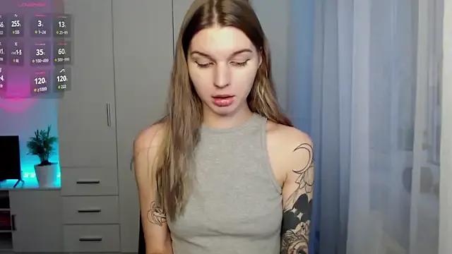 lookluna from StripChat is Freechat