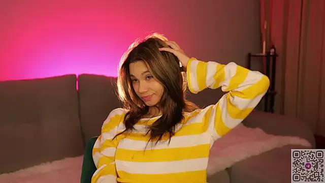 lovekissmes from StripChat is Freechat