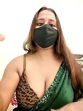 LoveLy-Soneya from StripChat is Freechat